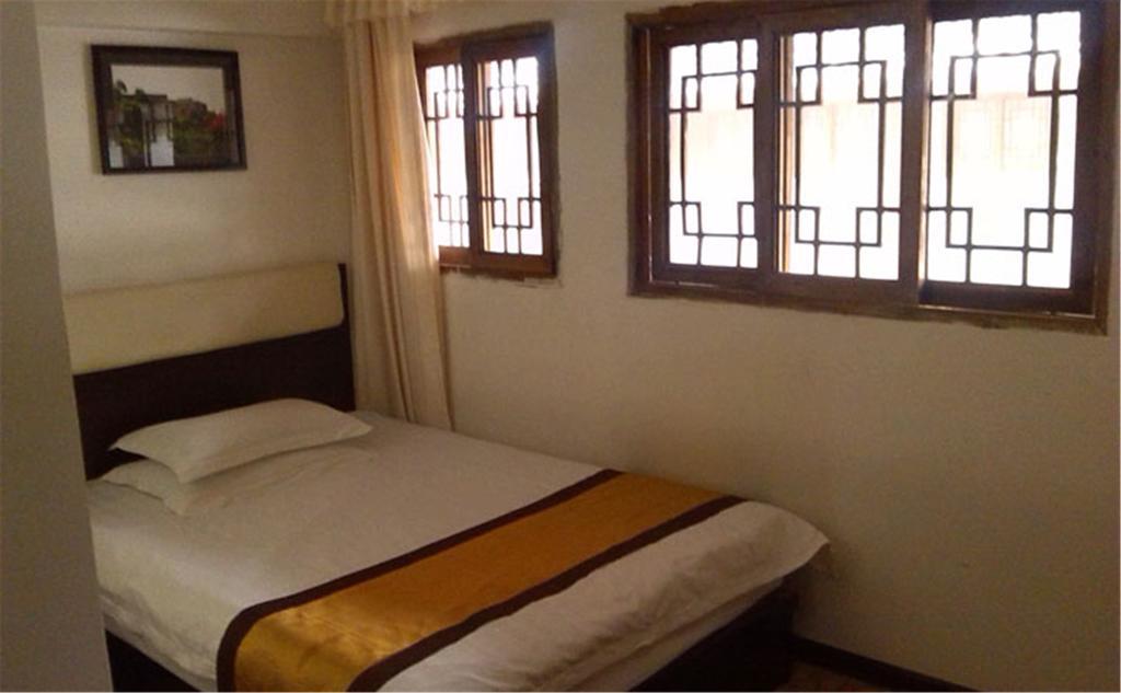 Wudangshan Yinjie Holiday Hotel Danjiangkou Rom bilde