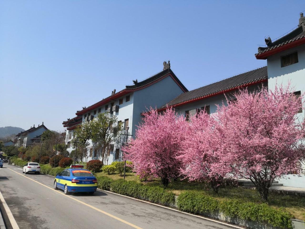 Wudangshan Yinjie Holiday Hotel Danjiangkou Eksteriør bilde